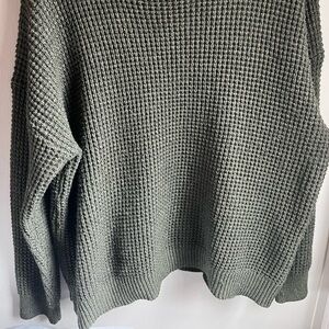 ARMY GREEN TIME AND TRU 3X SWEATER